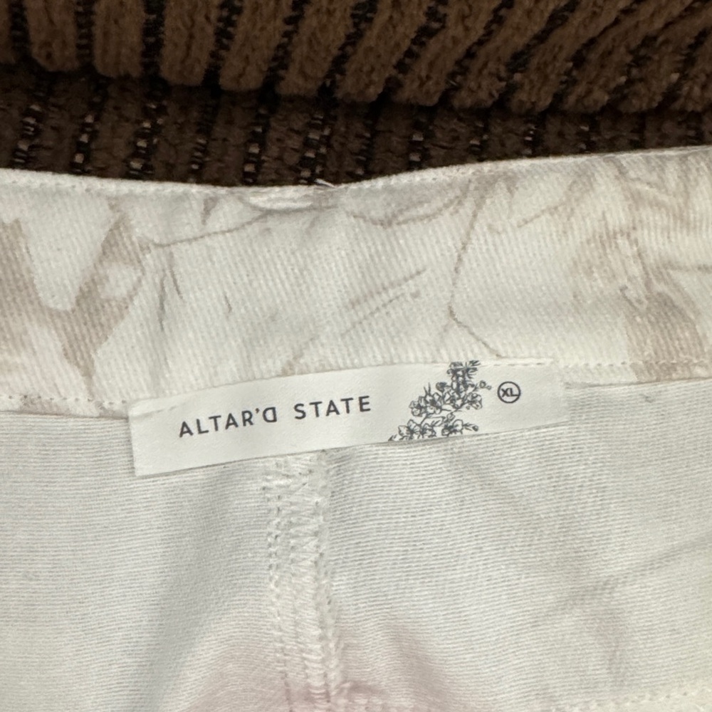 Altr’d State Camo-Print Cargo Jeans SZ XL - Picture 2 of 4